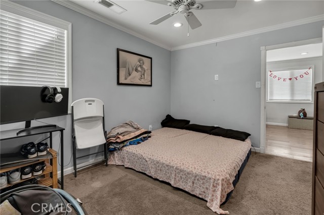 289 E Heath, Long Beach CA: https://media.crmls.org/medias/30c05cd0-5546-4442-a940-350539725c8e.jpg