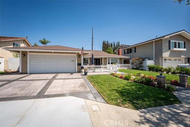 Detail Gallery Image 2 of 39 For 4772 Granada Dr, Yorba Linda,  CA 92886 - 4 Beds | 2 Baths