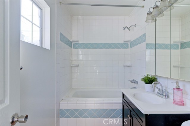 Detail Gallery Image 23 of 31 For 4214 Carfax Ave, Lakewood,  CA 90713 - 4 Beds | 2 Baths