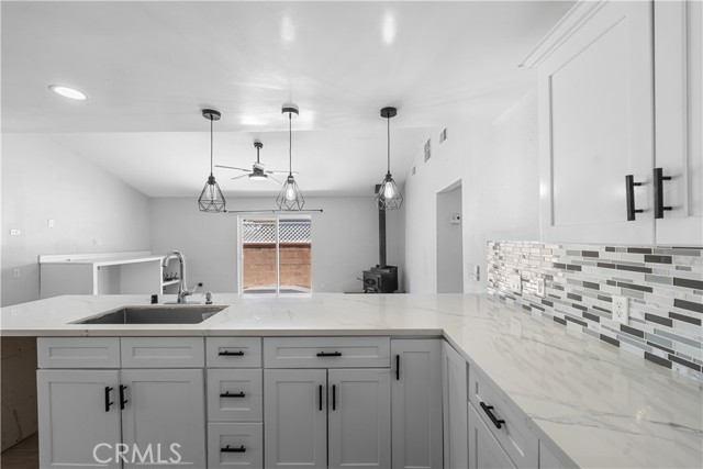 Detail Gallery Image 15 of 30 For 44328 Foxton Ave, Lancaster,  CA 93535 - 4 Beds | 2 Baths