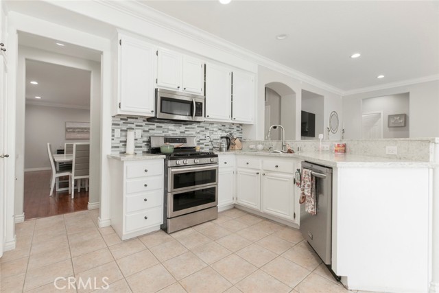 12134 Via Santa Marta, Sylmar CA: https://media.crmls.org/medias/30c317ba-11a5-48e6-85ff-0d563ceea5cc.jpg
