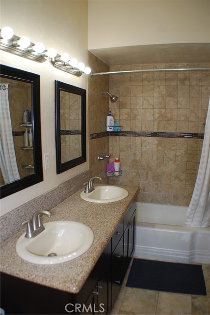 Detail Gallery Image 27 of 39 For 1788 W 37th Pl., Los Angeles,  CA 90018 - 3 Beds | 1 Baths