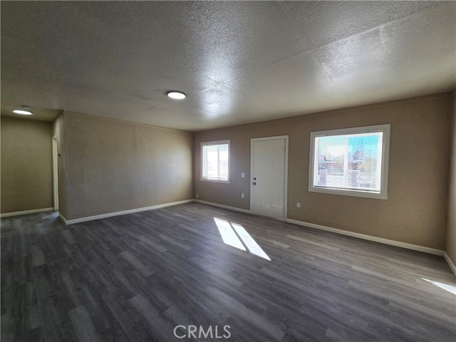 Detail Gallery Image 8 of 16 For 8651 S Loop, California City,  CA 93505 - 2 Beds | 1 Baths