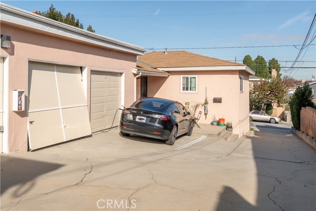 2120 Huntington Lane, Redondo Beach, California 90278, ,Residential Income,Sold,Huntington,SB23031985