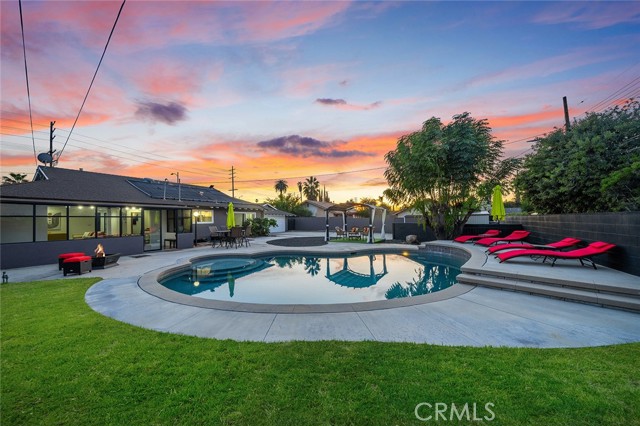 Detail Gallery Image 2 of 15 For 22349 Vanowen, Canoga Park,  CA 91303 - 3 Beds | 2 Baths