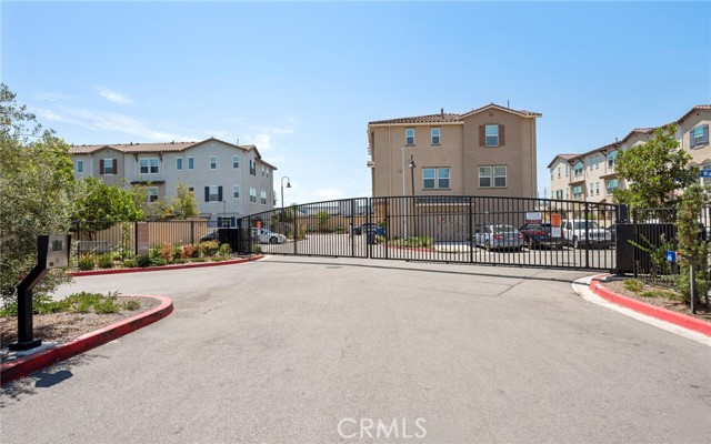 22310 Spanish Oak Court, Torrance CA: https://media.crmls.org/medias/30c6aa10-bf68-4511-a1a2-fd88ae954c75.jpg
