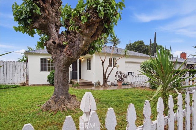 Detail Gallery Image 3 of 26 For 2728 Garrison St, Ceres,  CA 95307 - 3 Beds | 1 Baths