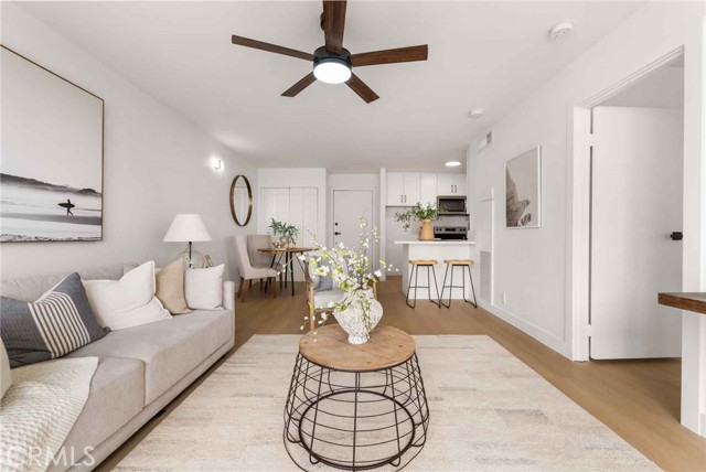 1750 E Ocean Boulevard, Long Beach CA: https://media.crmls.org/medias/30c74e5b-5fe3-4dc7-811f-95a68c737552.jpg
