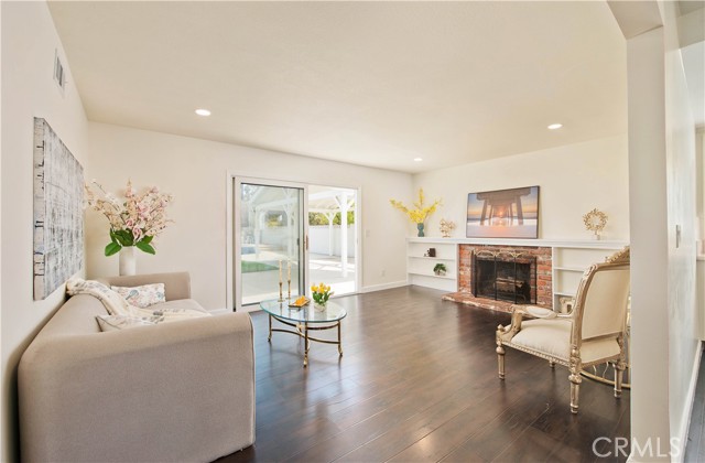 Detail Gallery Image 2 of 20 For 24062 Gemwood Dr, Lake Forest,  CA 92630 - 3 Beds | 2 Baths