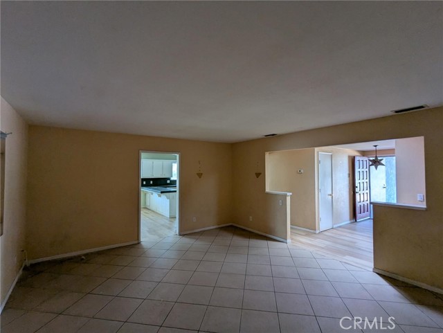 Detail Gallery Image 4 of 16 For 43155 Charlton Ave, Hemet,  CA 92544 - 3 Beds | 2 Baths