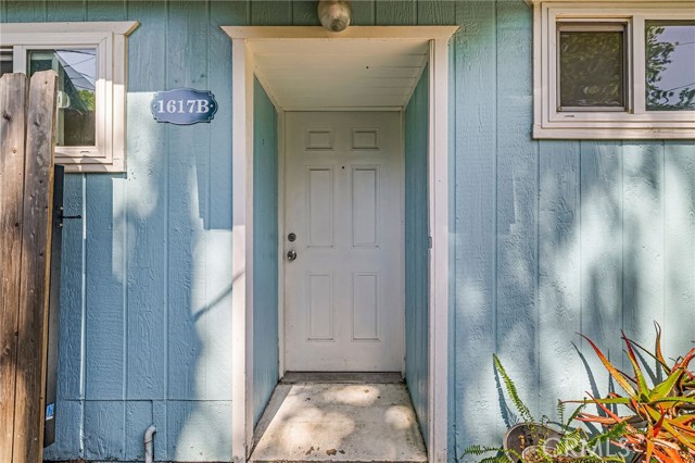 1617 Hemlock Street, Chico CA: https://media.crmls.org/medias/30c9e8ab-5e61-4dbb-8801-c98481fcbece.jpg