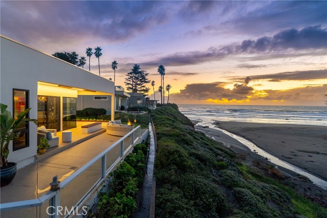 3086 Studio Drive, Cayucos CA: https://media.crmls.org/medias/30c9ff3d-fa7d-4daa-bbcc-3a37f466880e.jpg