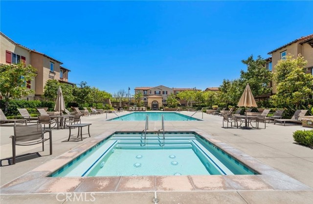 Detail Gallery Image 4 of 6 For 108 Aliso Ridge Loop, Mission Viejo,  CA 92691 - 4 Beds | 3/1 Baths