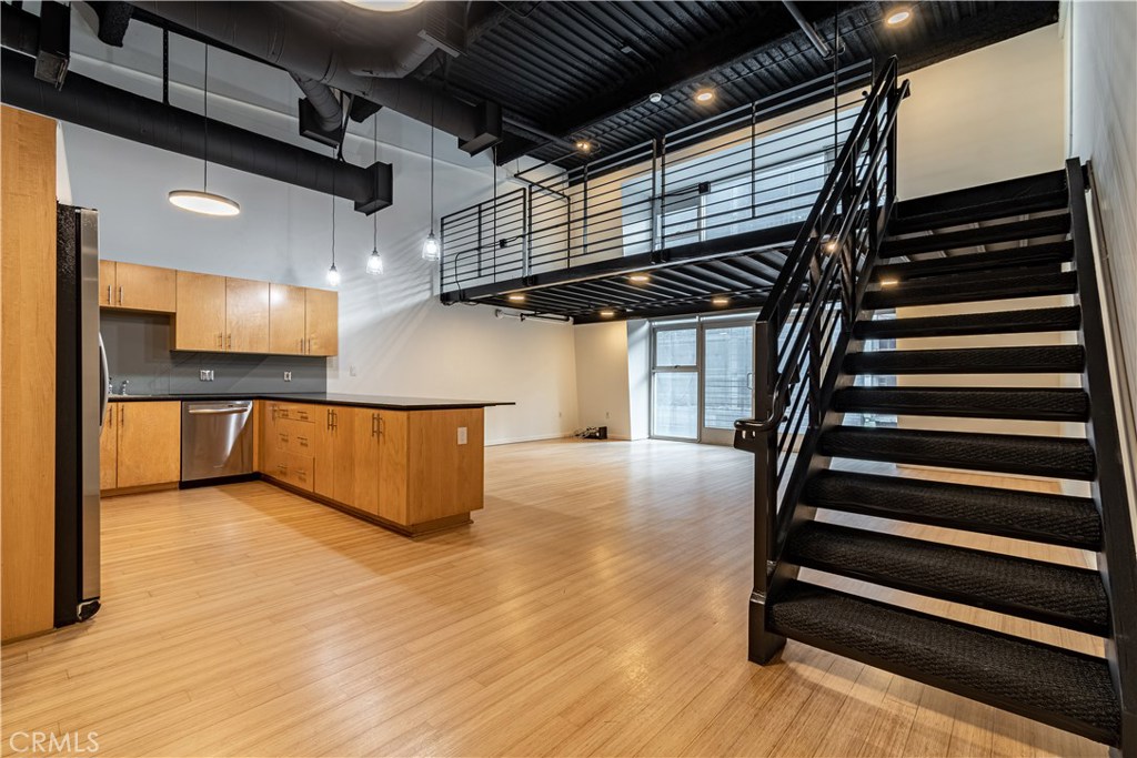 1130 S Flower Street 412