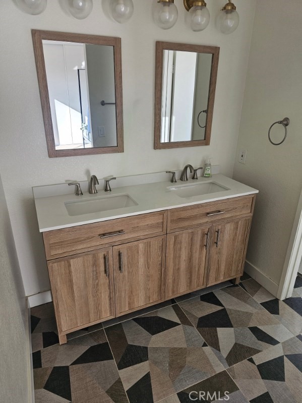 Detail Gallery Image 14 of 18 For 1376 Darwin Rd, Oceanside,  CA 92056 - 3 Beds | 2/1 Baths