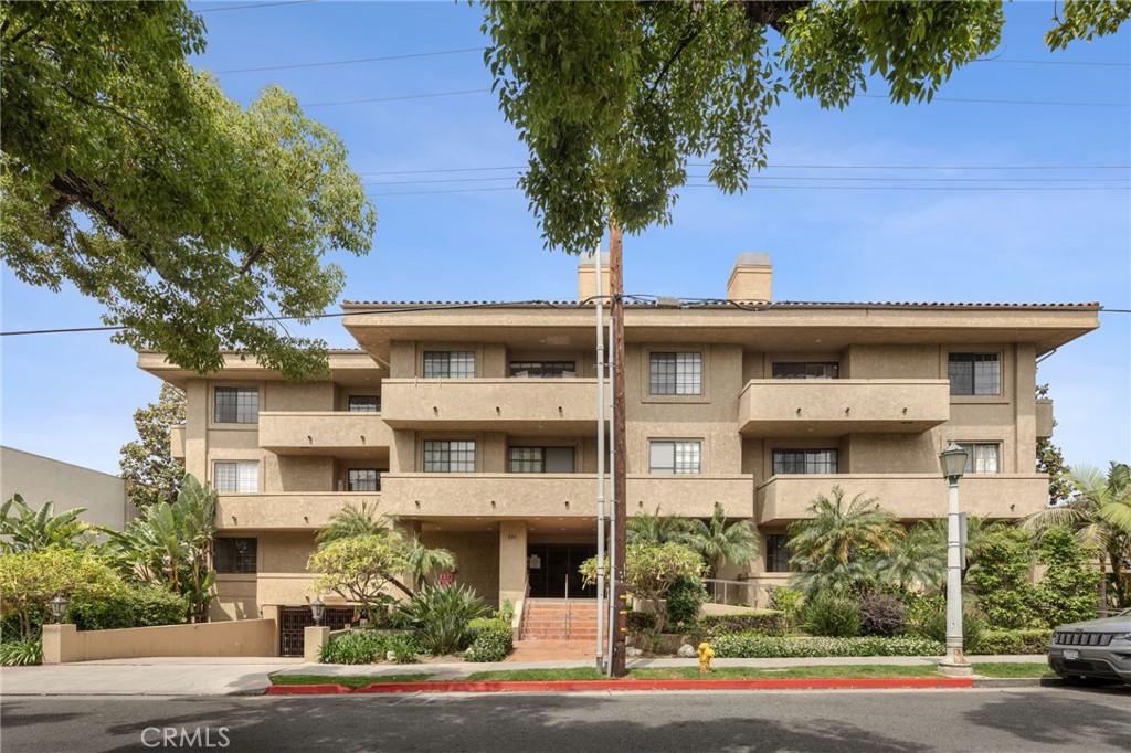 221 S Oak Knoll Avenue #308