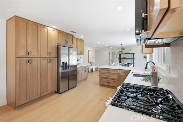 Detail Gallery Image 18 of 45 For 2319 N Hathaway St, Santa Ana,  CA 92705 - 4 Beds | 2 Baths