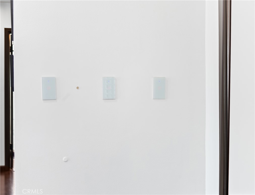https://media.crmls.org/medias/30ccdbef-bfb0-426b-8291-7c1af77215d7.jpg?preset=X-Large