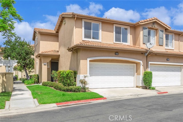 448 N Londonderry Lane, Orange CA: https://media.crmls.org/medias/30ccf87c-57fa-46c5-a6a1-5545d1a869d6.jpg