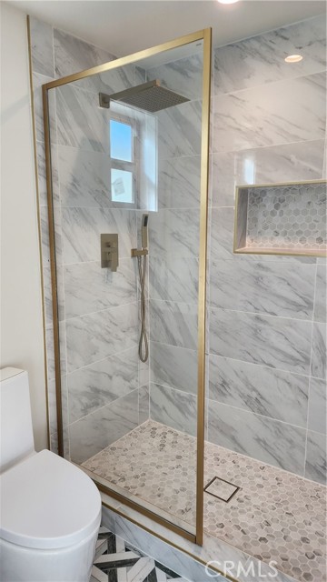 Detail Gallery Image 17 of 23 For 1972 S Corning St, Los Angeles,  CA 90034 - 2 Beds | 2 Baths