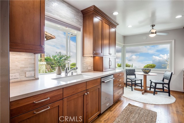 556 Via Media, Palos Verdes Estates, California 90274, 4 Bedrooms Bedrooms, ,1 BathroomBathrooms,Residential,For Sale,Via Media,PV24207390