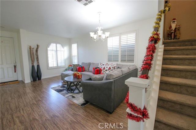 Detail Gallery Image 11 of 47 For 3919 Obsidian Rd, San Bernardino,  CA 92407 - 4 Beds | 2/1 Baths