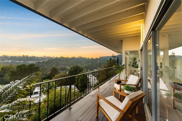 Detail Gallery Image 47 of 75 For 7426 Mulholland Dr, Los Angeles,  CA 90046 - 2 Beds | 2 Baths