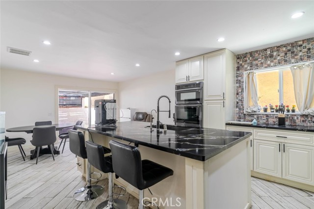 Detail Gallery Image 10 of 32 For 15931 Foothill, –,  CA 91342 - 3 Beds | 2 Baths