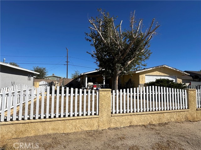 Detail Gallery Image 1 of 2 For 3316 Roxbury St, Rosamond,  CA 93560 - 3 Beds | 2 Baths