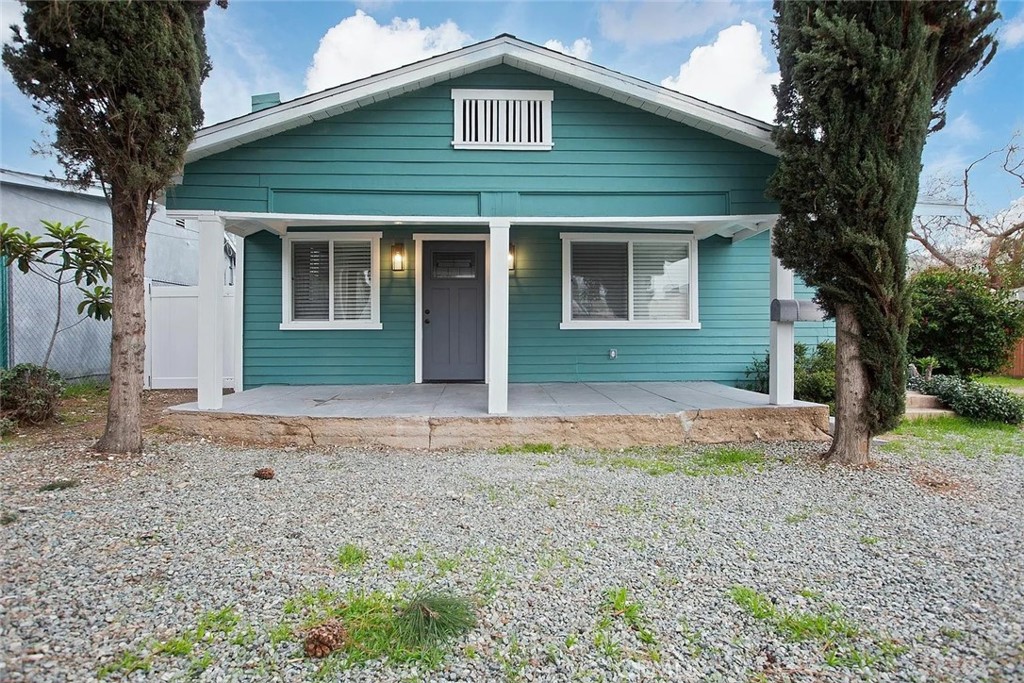 1/2 N Sierra Bonita Avenue