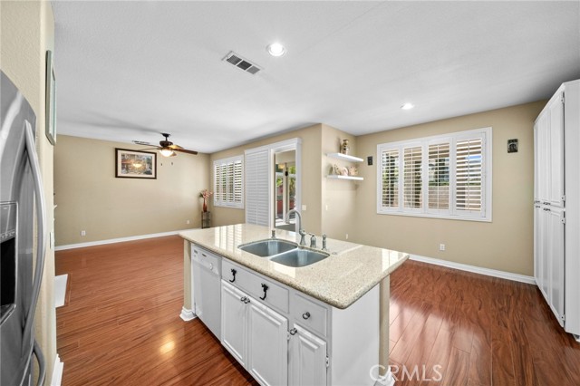 Detail Gallery Image 16 of 65 For 29 Villa Roma, Lake Elsinore,  CA 92532 - 4 Beds | 2/1 Baths