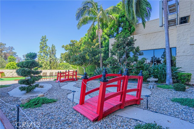 24055 Paseo Del Lago, Laguna Woods CA: https://media.crmls.org/medias/30cfe594-4ec0-40c5-8a85-671babbb8484.jpg