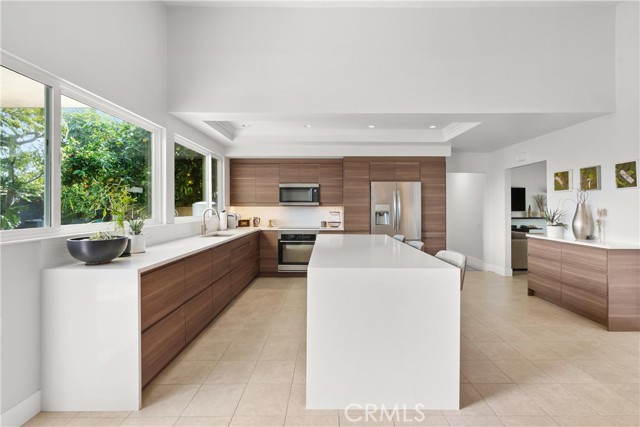 Detail Gallery Image 11 of 43 For 20442 Harbor Isle Ln, Huntington Beach,  CA 92646 - 3 Beds | 2 Baths