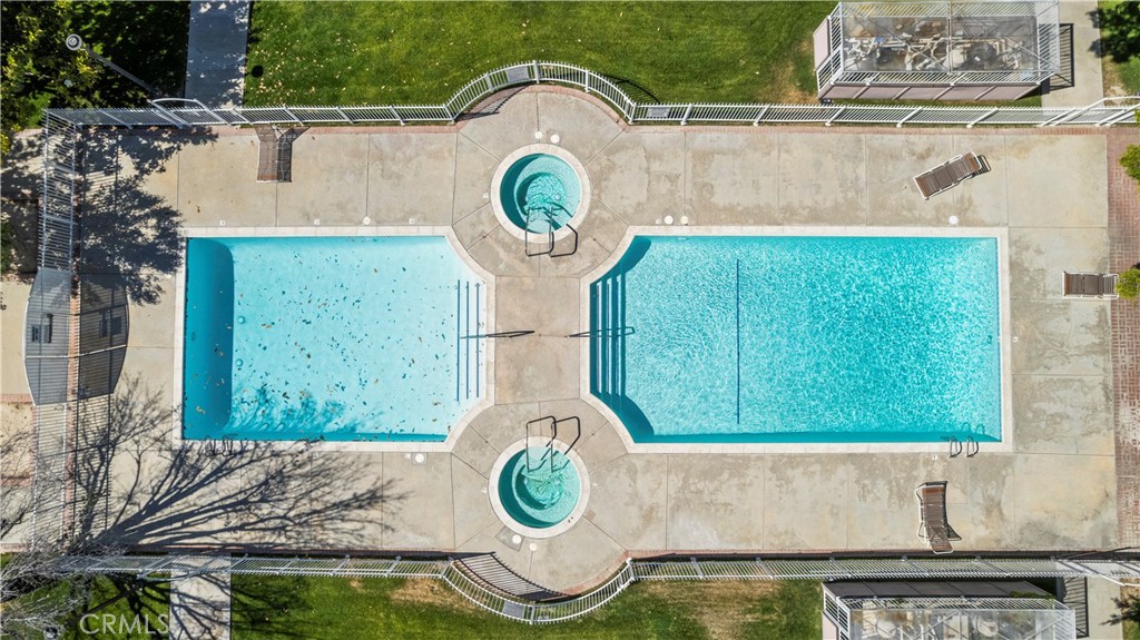 https://media.crmls.org/medias/30d06cb7-38d5-4a5c-b178-779a2d9b9ad7.jpg?preset=X-Large