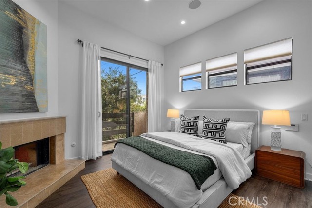 1814 Thayer Avenue, Los Angeles CA: https://media.crmls.org/medias/30d179d6-b3ad-4d7a-925b-1a1e1926046d.jpg
