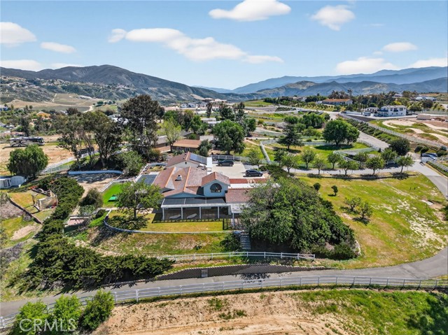 Detail Gallery Image 5 of 73 For 36020 Valencia Way, Temecula,  CA 92592 - 4 Beds | 3 Baths