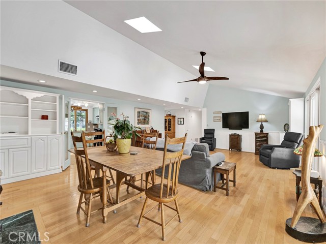 Detail Gallery Image 10 of 40 For 23962 Crosson Dr, Woodland Hills,  CA 91367 - 3 Beds | 2 Baths