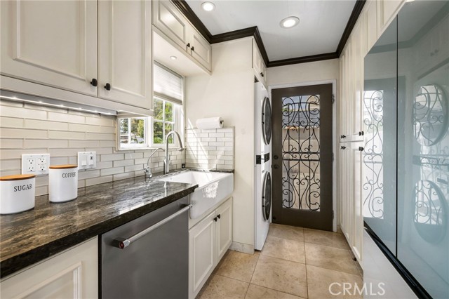 Detail Gallery Image 8 of 38 For 4757 Darien, Torrance,  CA 90503 - 4 Beds | 2 Baths