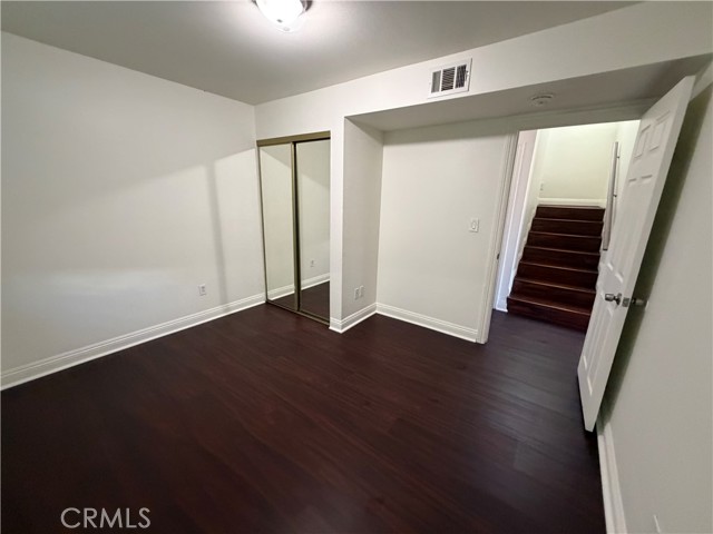 Detail Gallery Image 3 of 17 For 635 E 79th, Los Angeles,  CA 90001 - 5 Beds | 3 Baths