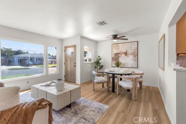 Detail Gallery Image 5 of 32 For 11819 Summer Ave, Norwalk,  CA 90650 - 3 Beds | 2 Baths