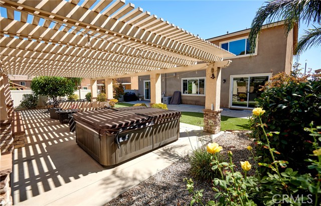 4049 Running Oak Lane, San Bernardino CA: https://media.crmls.org/medias/30d3dfc3-2a19-4f08-a505-c8d476ebc994.jpg