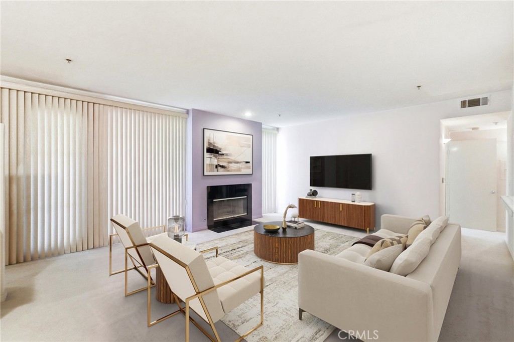 5350 White Oak Avenue #212