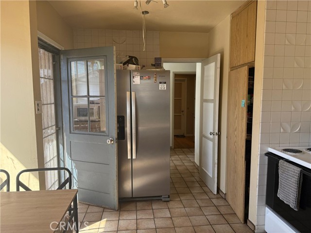 Detail Gallery Image 8 of 14 For 416 Oakdale Dr, Claremont,  CA 91711 - 4 Beds | 2 Baths