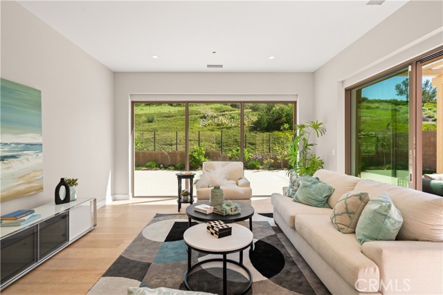 Detail Gallery Image 3 of 24 For 128 Spotted Quail, Irvine,  CA 92618 - 3 Beds | 2/1 Baths