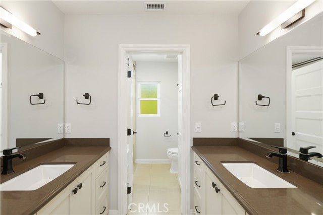 Detail Gallery Image 42 of 43 For 933 W Riviera Dr., Santa Ana,  CA 92705 - 3 Beds | 2/1 Baths