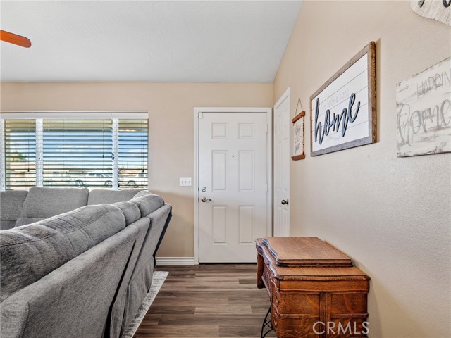 Detail Gallery Image 7 of 50 For 16575 Quinnault, Apple Valley,  CA 92307 - 4 Beds | 2 Baths