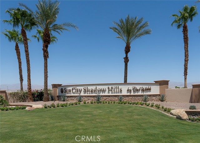 81535 Avenida De Baile, Indio CA: https://media.crmls.org/medias/30d6c9c6-6f42-47b3-8045-e4a39ccee7cf.jpg