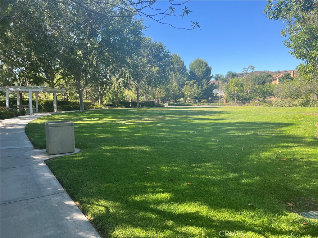 https://media.crmls.org/medias/30d6e822-7583-4312-9ccc-31ae618417f0.jpg?preset=X-Large