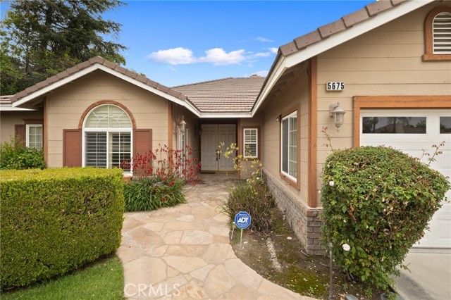 5675 W Overlook Drive, Rancho Cucamonga CA: https://media.crmls.org/medias/30d7d524-88e0-4732-9dee-a8f432f2cd30.jpg