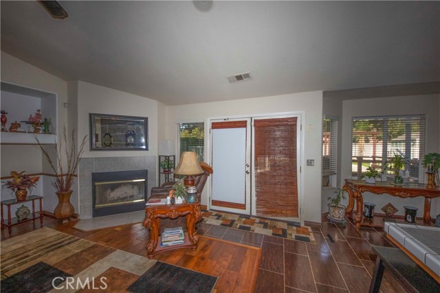 Detail Gallery Image 9 of 35 For 2309 N Linda Vista St, Visalia,  CA 93291 - 4 Beds | 2 Baths